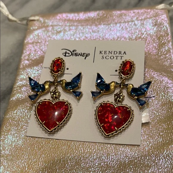 NEW Disney Kendra Scott Red Heart Earrings - Picture 2 of 8